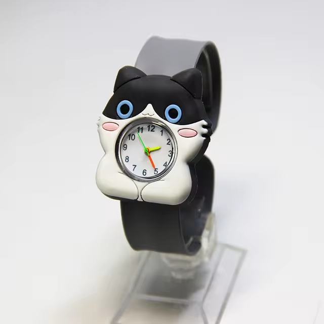 New Fashion Cartoon Animal Flash Light Girl Watches Kids Bracelet Silicone Strap Children Watch Clock Reloj Digital